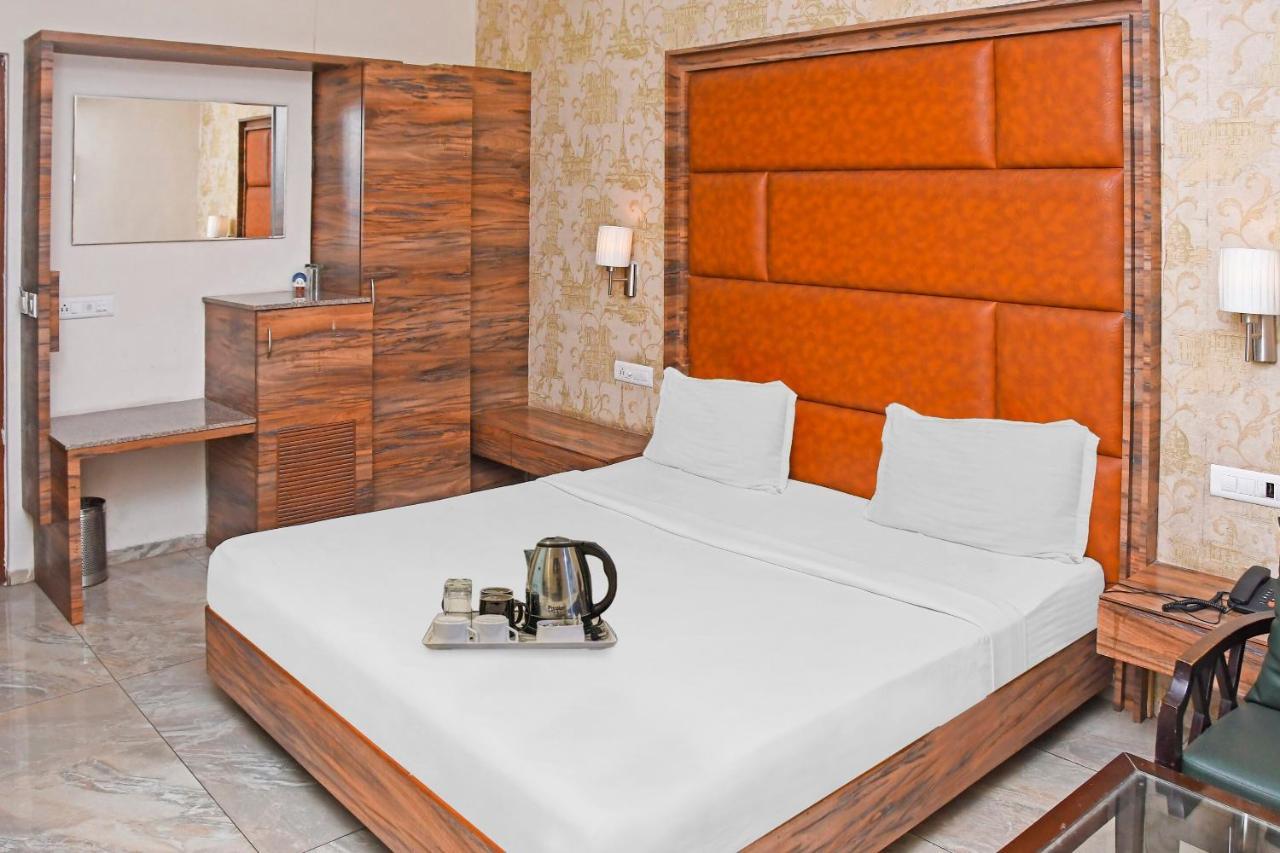Townhouse 900 Hotel Surya Palace Bhilai Exterior foto