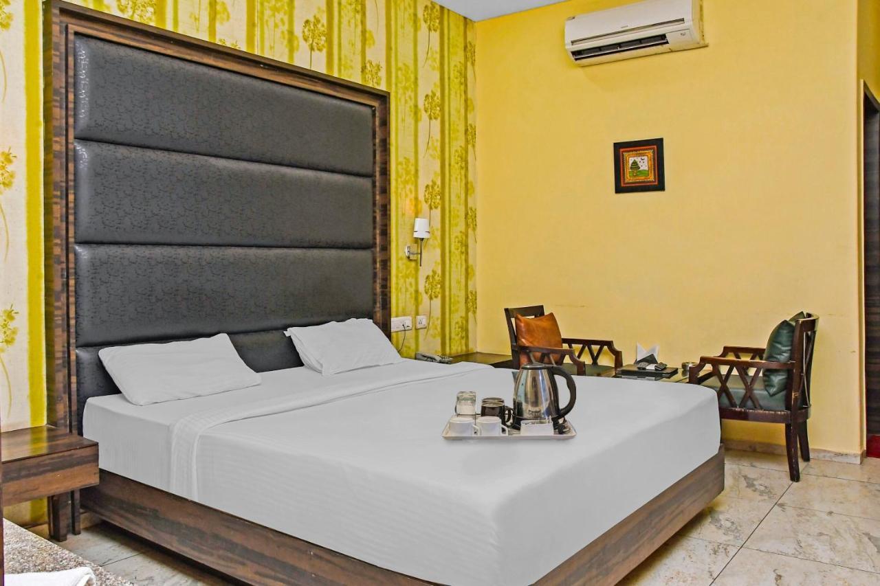 Townhouse 900 Hotel Surya Palace Bhilai Exterior foto