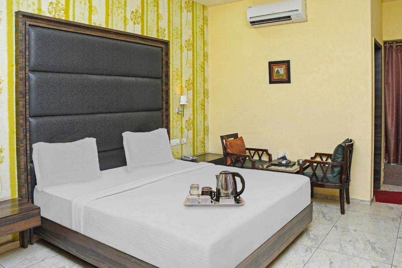 Townhouse 900 Hotel Surya Palace Bhilai Exterior foto