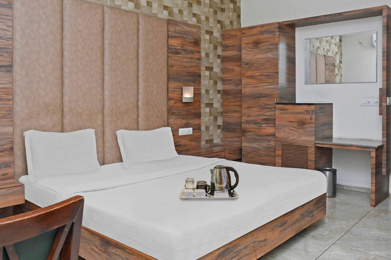 Townhouse 900 Hotel Surya Palace Bhilai Exterior foto